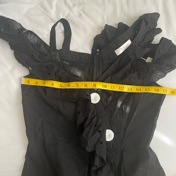 NWT asymmetrical top S - Picture 3 of 8